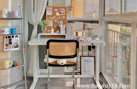 電腦桌放陽臺會曬壞嗎（陽臺放電腦桌怎樣避免太陽曬）