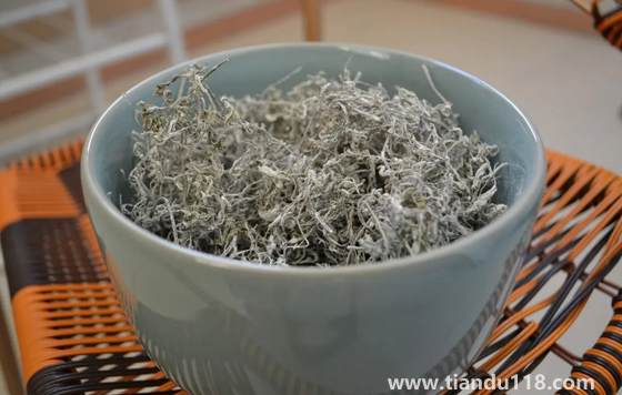 莓茶上的白霜能一起泡水喝可以嗎（莓茶喝的時候要把白霜沖掉嗎）