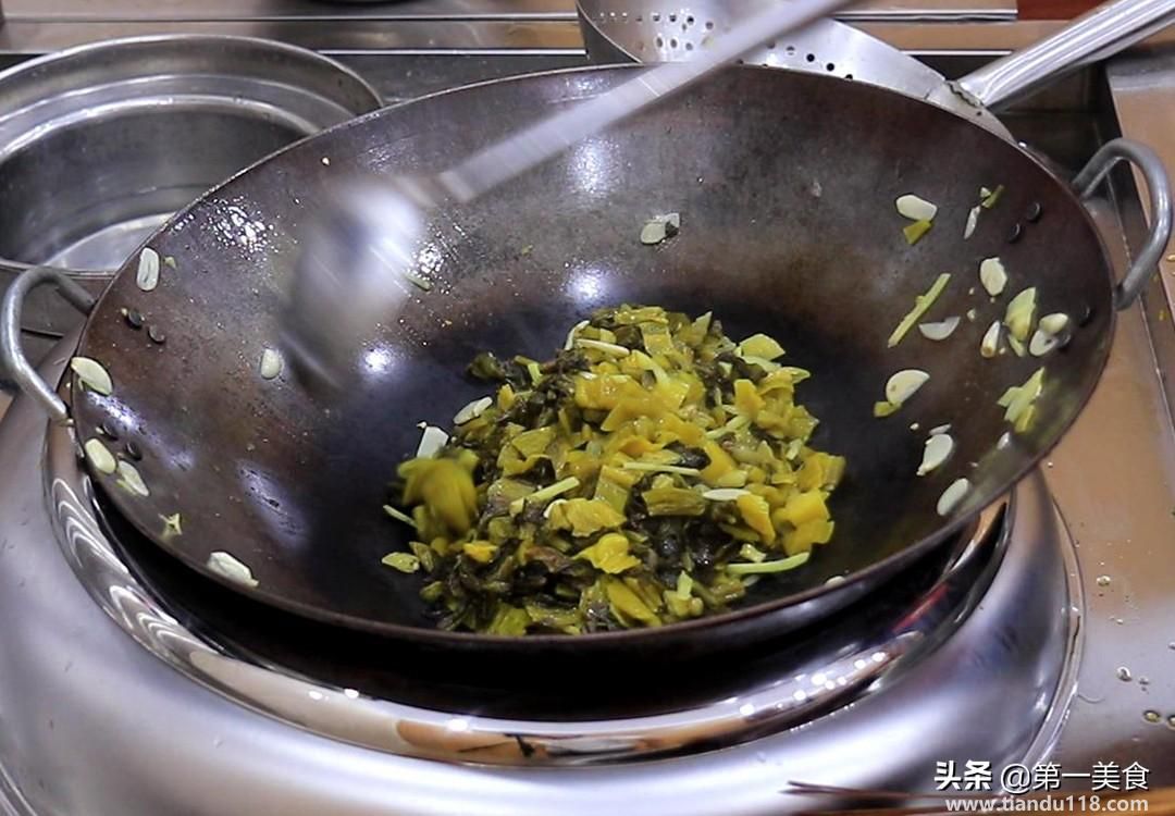 家常酸菜魚的做法（家常酸菜魚怎么做）(圖9)