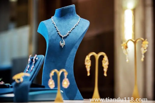 五金在領(lǐng)證前買還是領(lǐng)證后買（訂婚五金什么時(shí)候給）