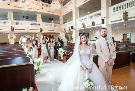 新娘進(jìn)門不能超過幾點(diǎn)2