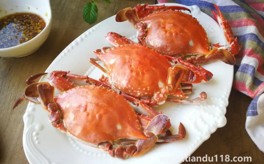 梭子蟹是整個(gè)蒸還是切開(kāi)蒸（清蒸梭子蟹的做法）