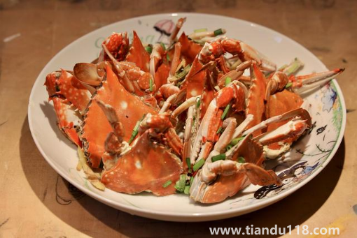 梭子蟹是整個(gè)蒸還是切開蒸3