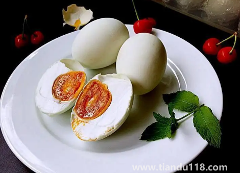 咸鴨蛋搭配什么東西好吃又營養(yǎng)3