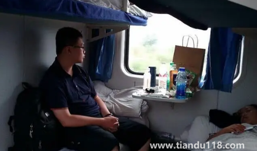 女生坐火車硬臥過夜安全嗎2