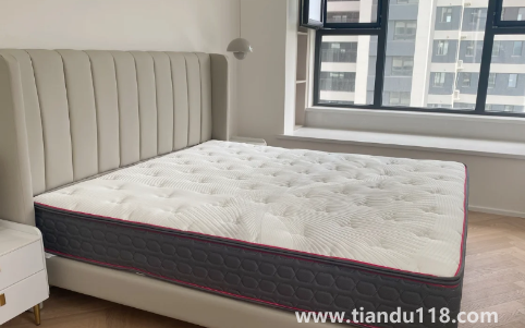 藍(lán)盒子床墊和慕思床墊哪個(gè)好（藍(lán)盒子床墊和慕思床墊怎么選）