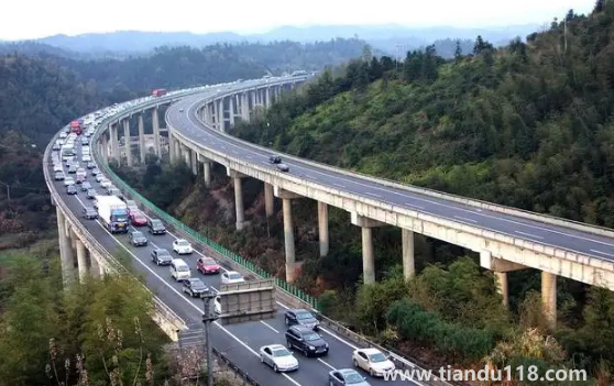 2022國(guó)慶節(jié)高速免費(fèi)可以提前上高速嗎（國(guó)慶節(jié)公路交通注意事項(xiàng)）