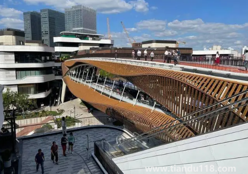 上海10月份能穿短袖嗎3