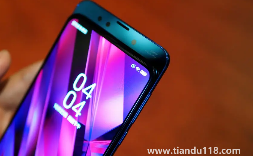 榮耀Magic5是曲面屏嗎2