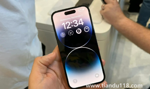 蘋果iPhone14預(yù)約官網(wǎng)快還是京東快（iPhone14能分多少期購買）