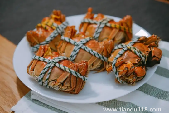 洗螃蟹為什么要放白酒（清潔螃蟹的注意事項）