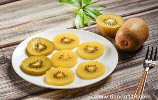 獼猴桃三種顏色哪種最貴最好看（獼猴桃怎么挑選）