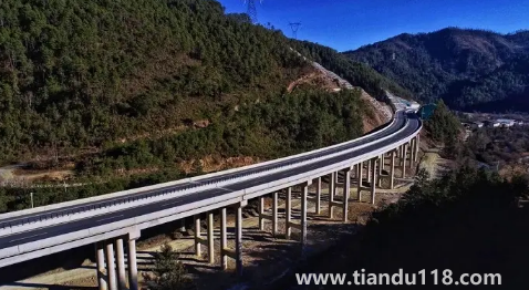 高速上扔?xùn)|西會(huì)被拍到嗎2