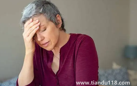 絕經(jīng)一年老十年是真的嗎2