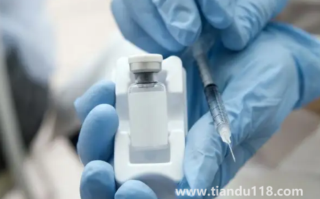 癌癥疫苗2030年前或?qū)柺勒娴募俚?