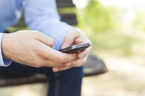 手機放在枕頭邊有害嗎1