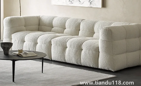 2米8的沙發(fā)適合多大客廳3