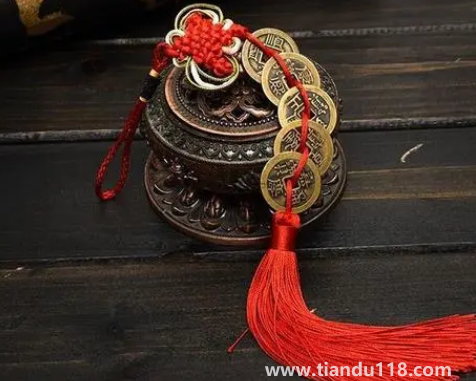 五帝錢(qián)左右兩邊都要掛嗎(五帝錢(qián)是什么)(圖3) 五帝錢(qián)左右兩邊都要掛嗎3