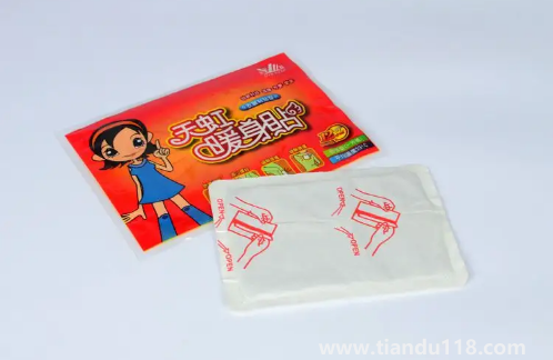 暖寶寶的黑色粉末撒衣服上可以洗掉嗎3