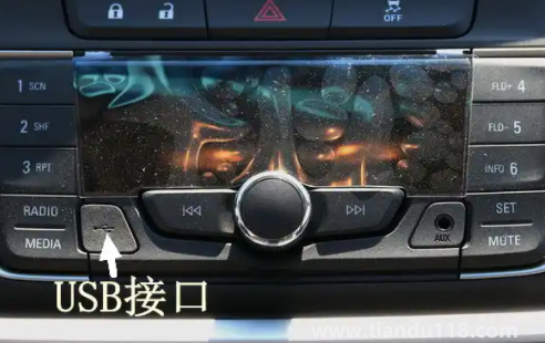 為什么車上的usb接口不能給蘋果手機(jī)充電2