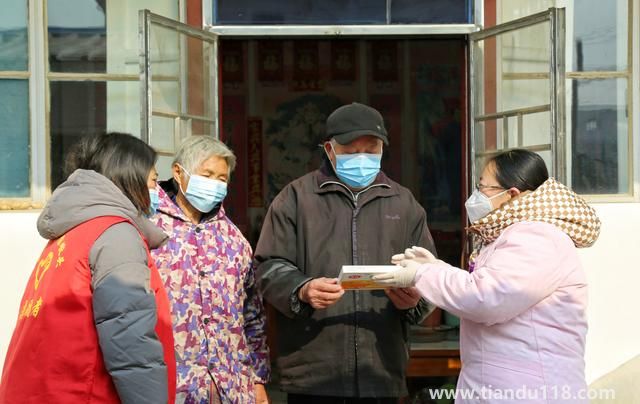 三位村醫(yī)口中的農(nóng)村疫情（所剩的藥還能堅持三天）